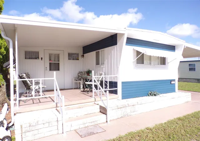 2nd image of 5227 Betty St, Zephyrhills, FL 33542 | MLS# TB8538487