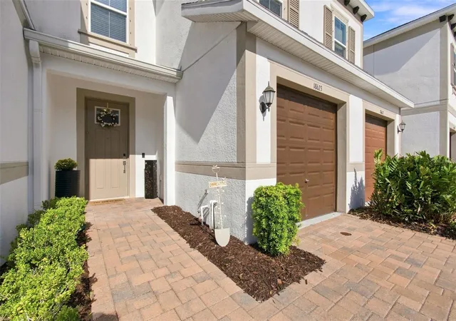 Photo 2 of Townhouse for sale at 18623 Noble Caspian Dr, Lutz, FL 33558 | MLS# TB8538490 | Listing updated on 2026-09-01