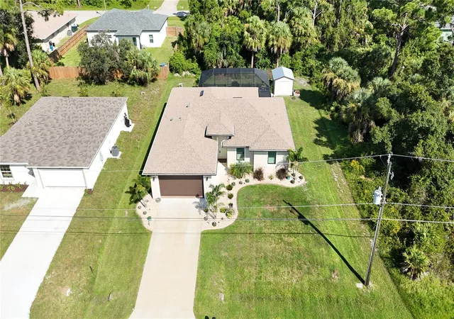 Photo 4 of Sale Pending at 2900 Beaver Ter, North Port, FL 34286 | MLS# C7529546 | Listing updated on 2026-08-21