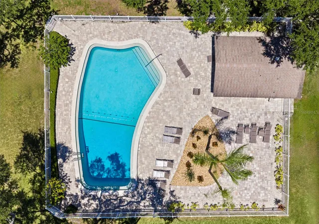 Photo 4 of Condo for sale at 5785 Summer Side Ln #4A, Sarasota, FL 34231 | MLS# A4702878 | Listing updated on 2026-09-12