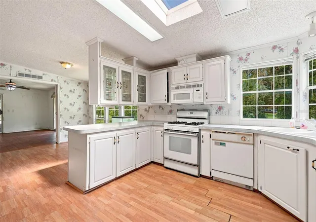 5th image of 16179 Wiscon Rd, Brooksville, FL 34601 | MLS# W7888561