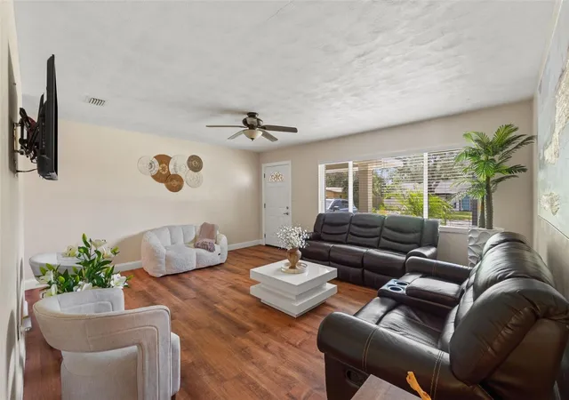 image of 1721 S Jefferson Ave, Clearwater, FL 33756 | MLS# TB8538509