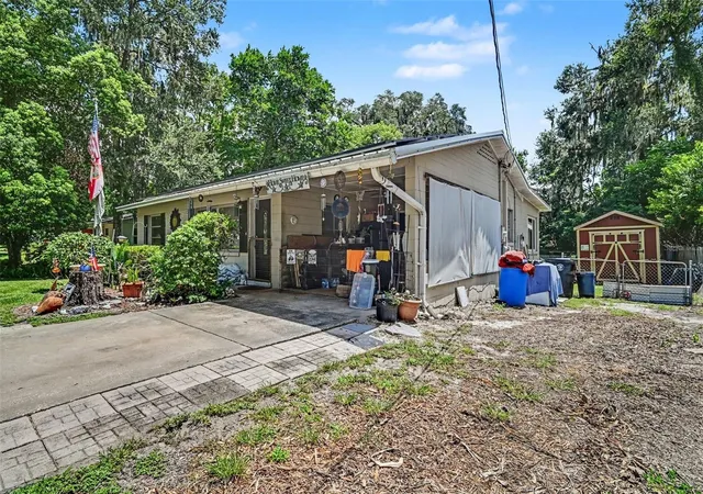 Photo 2 of Single family home for sale at 624 W French Ave, Orange City, FL 32763 | MLS# O6433257 | Listing updated on 2026-09-23