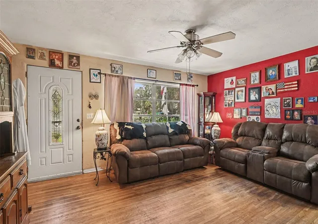 Photo 4 of Single family home for sale at 624 W French Ave, Orange City, FL 32763 | MLS# O6433257 | Listing updated on 2026-09-23