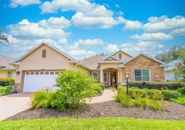 Photo 3 of Single family home for sale at 8699 Sw 83Rd Loop, Ocala, FL 34481 | MLS# OM730325 | Listing updated on 2026-09-03