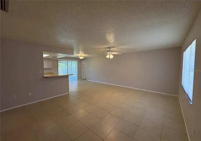 4th image of 3927 Worcester Rd, Sarasota, FL 34231 | MLS# A4702885