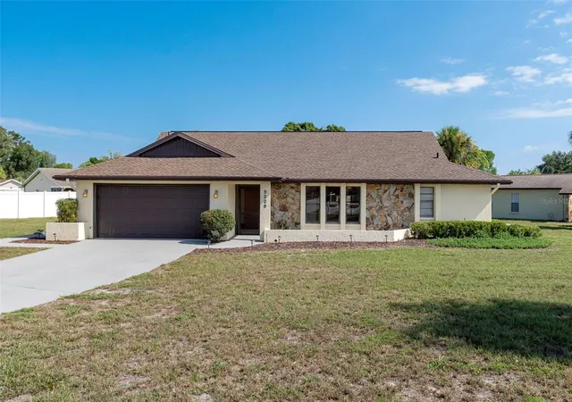 Photo 1 of Single family home for sale at 9009 Heather Blvd, Weeki Wachee, FL 34613 | MLS# W7888563 | Listing updated on 2026-08-29
