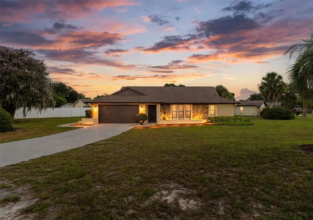 Photo 5 of Single family home for sale at 9009 Heather Blvd, Weeki Wachee, FL 34613 | MLS# W7888563 | Listing updated on 2026-08-29