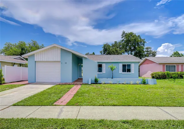 Photo 2 of Single family home for sale at 613 5th Avenue Se, Largo, FL 33771 | MLS# TB8538523 | Listing updated on 2026-10-08