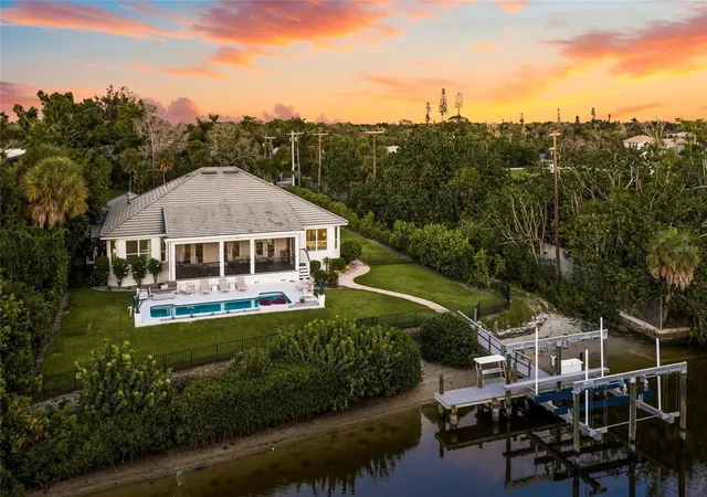 Photo 3 of Single family home for sale at 5178 Oakmont Pl, Sarasota, FL 34242 | MLS# A4702888 | Listing updated on 2026-08-15
