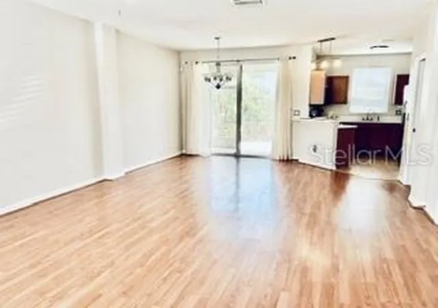 5th image of 12253 Country White Cir, Tampa, FL 33635 | MLS# TB8538527