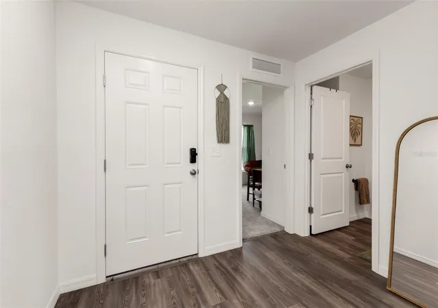 5th image of 4812 Tahiti St, North Port, FL 34286 | MLS# C7529551