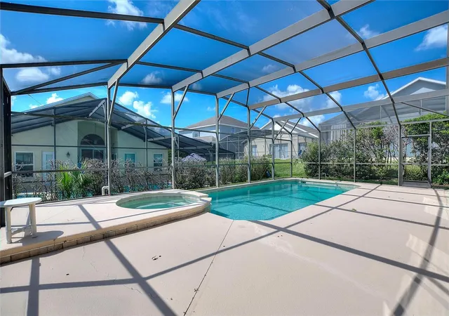 Photo 3 of Single family home for sale at 16616 Palm Spring Dr, Clermont, FL 34714 | MLS# O6433273 | Listing updated on 2026-10-22