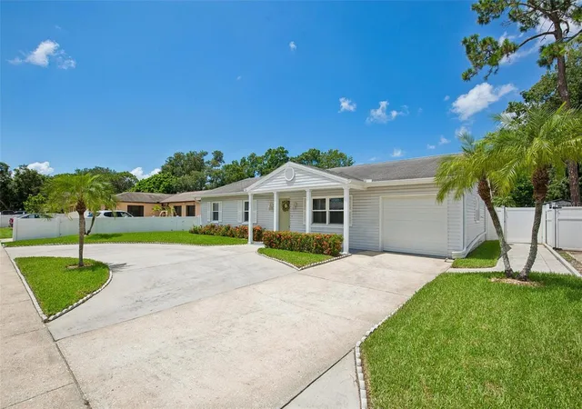 Photo 2 of Single family home for sale at 6424 Eldorado Dr, Tampa, FL 33615 | MLS# TB8538546 | Listing updated on 2026-10-05