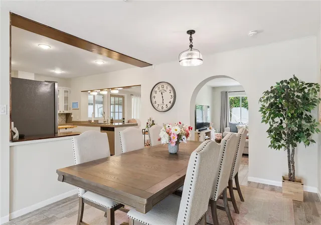 Photo 4 of Single family home for sale at 106 S Lakewood Cir, Maitland, FL 32751 | MLS# O6433275 | Listing updated on 2026-09-22