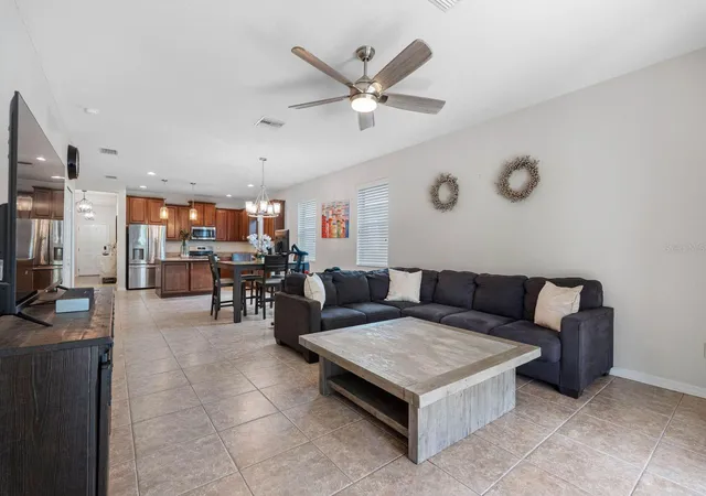 Photo 3 of Single family home for sale at 15913 Oakleaf Run Dr, Lithia, FL 33547 | MLS# TB8538547 | Listing updated on 2026-09-14