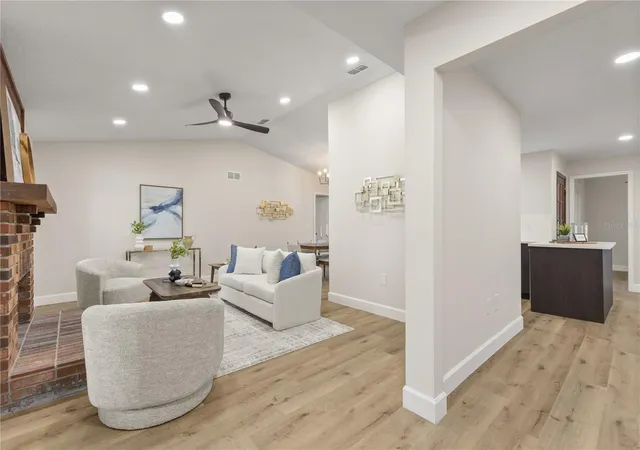 Photo 4 of Single family home for sale at 3336 Tcu Blvd, Orlando, FL 32817 | MLS# S5155571 | Listing updated on 2026-09-17