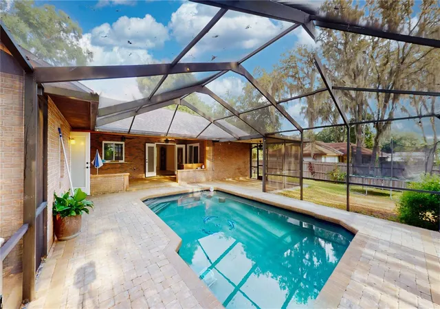 Photo 1 of Sale Pending at 7121 Odoniel Loop W, Lakeland, FL 33809 | MLS# TB8538549 | Listing updated on 2026-10-28