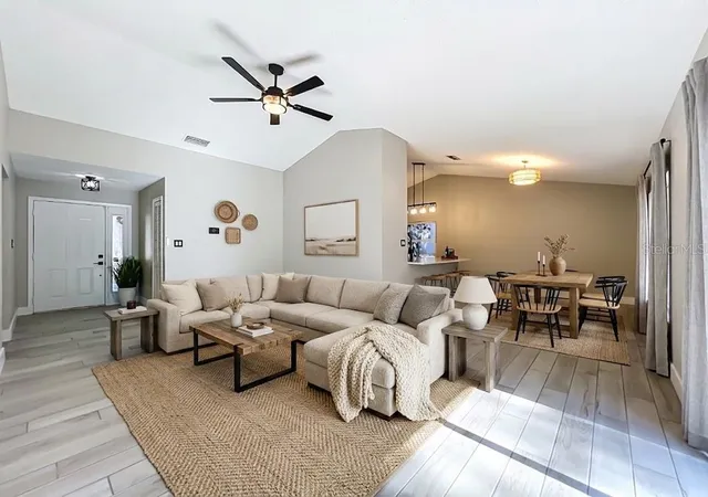 Photo 4 of Single family home for sale at 5915 Groveline Dr, Orlando, FL 32810 | MLS# O6433278 | Listing updated on 2026-10-01