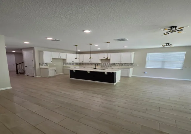 Photo 4 of Single family home for sale at 4382 Southern Vista Loop, Saint Cloud, FL | MLS# S5155576 | Listing updated on 2026-10-22