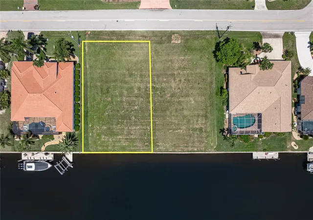 Photo 4 of Land for sale at 3930 La Costa Is Ct, Punta Gorda, FL 33950 | MLS# C7529556 | Listing updated on 2026-09-04