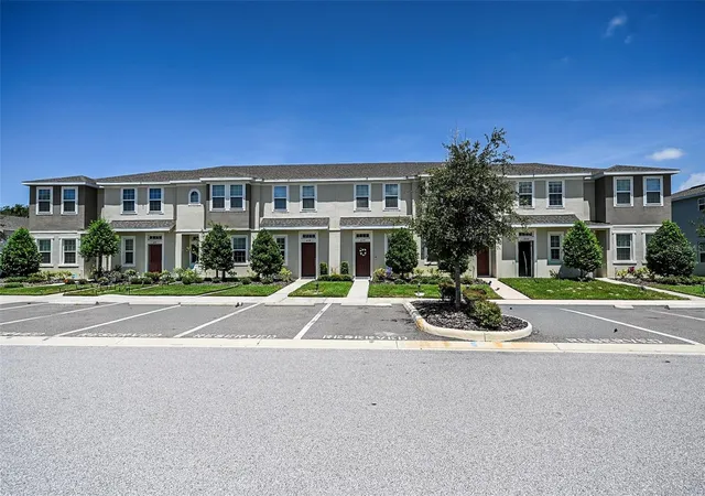 2nd image of 6130 Fairmont Ln, Palmetto, FL 34221 | MLS# A4702907