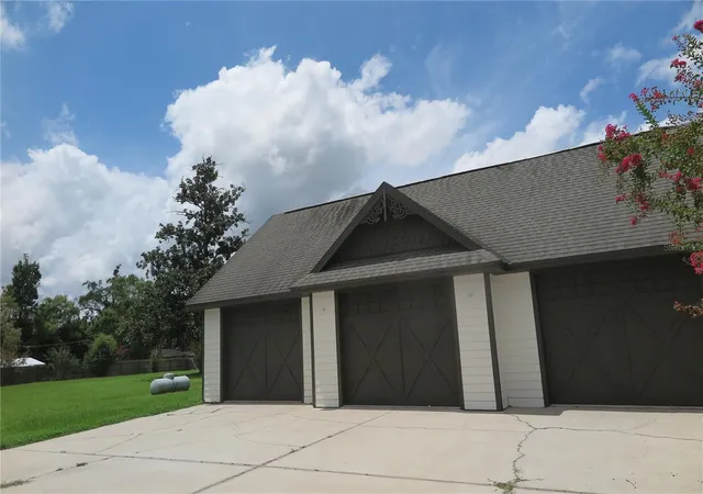Photo 4 of Single family home for sale at 105 SE 1st Avenue, Lake Butler, FL 32054 | MLS# GC542717 | Listing updated on 2026-08-14