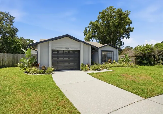 Photo 3 of Single family home for sale at 1705 Cinnabar Ct, Brandon, FL 33510 | MLS# TB8538581 | Listing updated on 2026-08-14