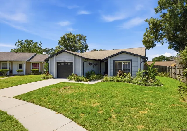 Photo 4 of Single family home for sale at 1705 Cinnabar Ct, Brandon, FL 33510 | MLS# TB8538581 | Listing updated on 2026-08-14