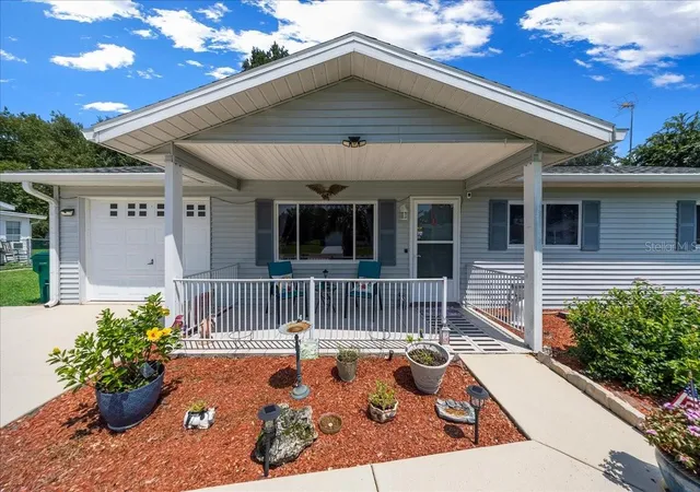 Photo 1 of Single family home for sale at 10945 Sw 77th Court, Ocala, FL 34476 | MLS# OM730352 | Listing updated on 2026-09-08