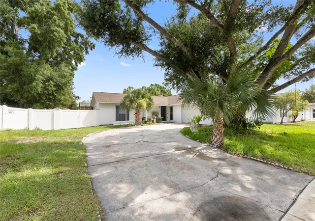 Photo 3 of Single family home for sale at 7529 Armand Cir, Tampa, FL 33634 | MLS# TB8538599 | Listing updated on 2026-08-14