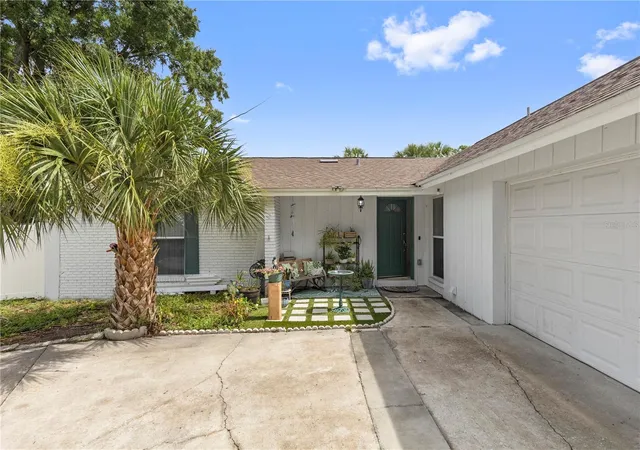 Photo 4 of Single family home for sale at 7529 Armand Cir, Tampa, FL 33634 | MLS# TB8538599 | Listing updated on 2026-08-14