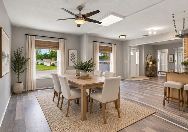 Photo 3 of Single family home for sale at 3705 28th Avenue W, Bradenton, FL 34205 | MLS# A4702916 | Listing updated on 2026-09-23