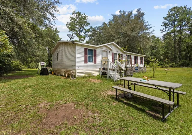 Photo 2 of Manufactured home for sale at 3773 Sw Herlong St, Fort White, FL 32038 | MLS# GC542720 | Listing updated on 2026-09-08