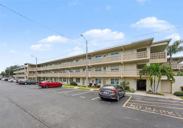 Photo 1 of Condo for sale at 951 79th Avenue N #322, Saint Petersburg, FL 33702 | MLS# TB8538609 | Listing updated on 2026-08-14