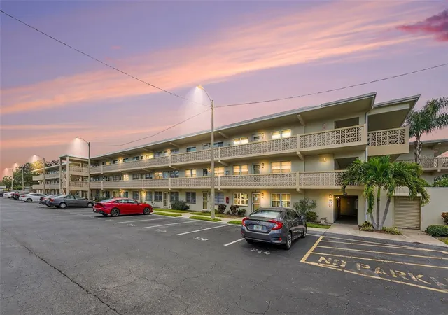 Photo 36 of Condo for sale at 951 79th Avenue N #322, Saint Petersburg, FL 33702 | MLS# TB8538609 | Listing updated on 2026-08-14