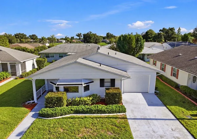 Photo 2 of Single family home for sale at 2033 Long Boat Dr, Lakeland, FL 33810 | MLS# L4964260 | Listing updated on 2026-10-20