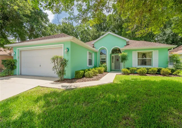 Photo 1 of Single family home for sale at 10971 Sw 69th Circle, Ocala, FL 34476 | MLS# OM730356 | Listing updated on 2026-09-19