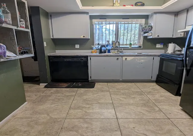 2nd image of 1210 Hall Rd, NORTH FORT MYERS, FL 33903