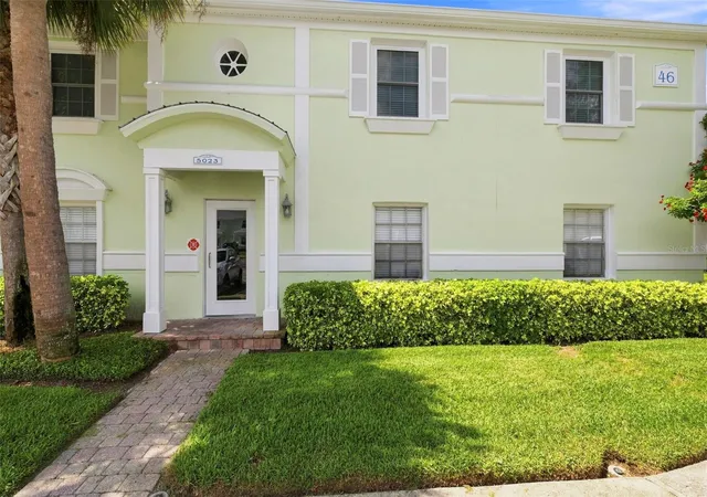 Photo 2 of Condo for sale at 5023 Starfish Dr Se #E, Saint Petersburg, FL 33705 | MLS# TB8538633 | Listing updated on 2026-08-29