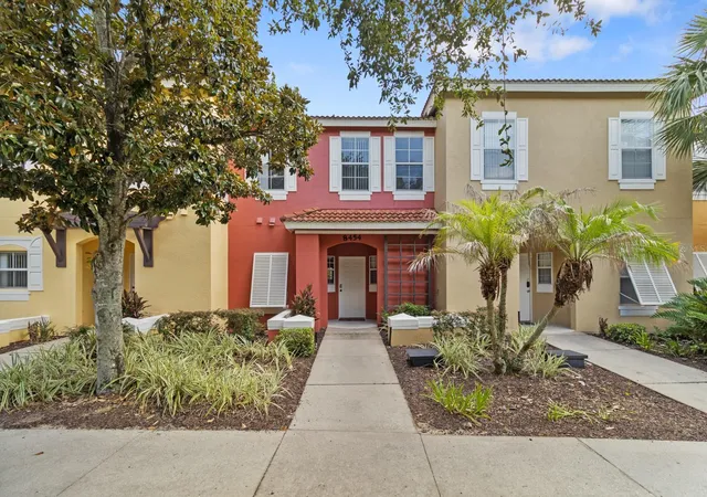 Photo 2 of Townhouse for sale at 8454 Crystal Cvs Loop, Kissimmee, FL 34747 | MLS# S5155594 | Listing updated on 2026-08-31