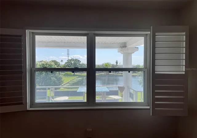 Listing Photo 5 - Condo for sale in building located at 6000 20Th St, ST PETERSBURG, FL 33714 - Unit #141