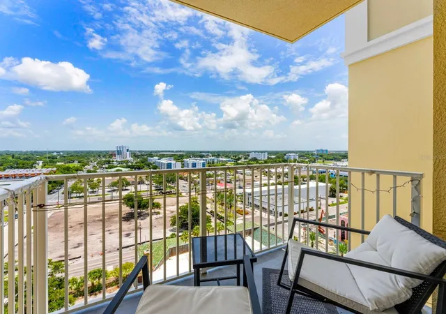 Photo 3 of Condo for sale at 628 Cleveland St #1211, Clearwater, FL 33755 | MLS# TB8538661 | Listing updated on 2026-09-30