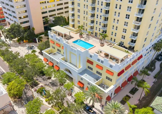 2nd image of 628 Cleveland St #1507, Clearwater, FL 33755 | MLS# TB8538665