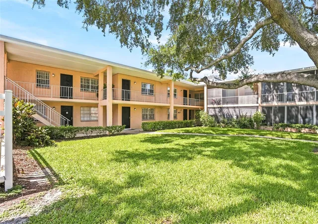 Listing Photo 2 - Condo for sale in building located at 4702 Michael Ct, Tampa, FL 33614 - Unit #142