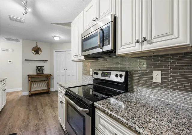 4th image of 2423 Forrest Crest Cir, Lutz, FL 33549 | MLS# TB8538672