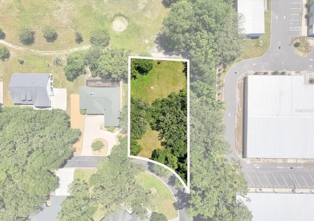 2nd image of 512 Dowling Cir, Lady Lake, FL 32159 | MLS# O6433416