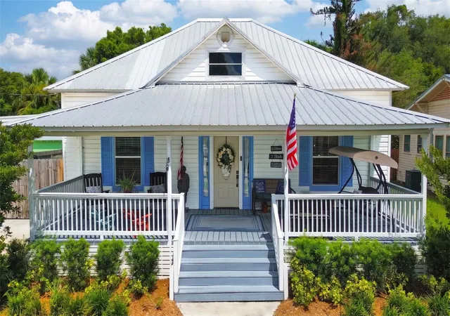 Photo 1 of Single family home for sale at 520 S Jackson Ave, Bartow, FL 33830 | MLS# L4964267 | Listing updated on 2026-08-25