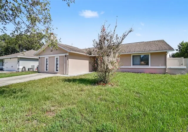 Photo 3 of Single family home for sale at 510 Wavecrest Dr, Orlando, FL 32807 | MLS# O6433419 | Listing updated on 2026-09-24