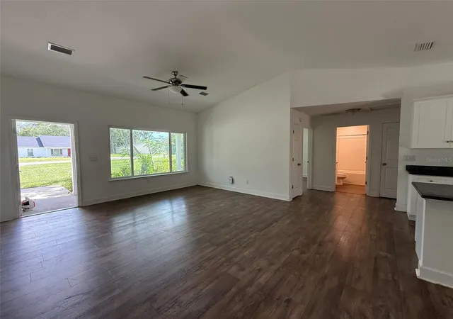 5th image of 13128 Ne 7Th Loop, Silver Springs, FL 34488 | MLS# G5116432